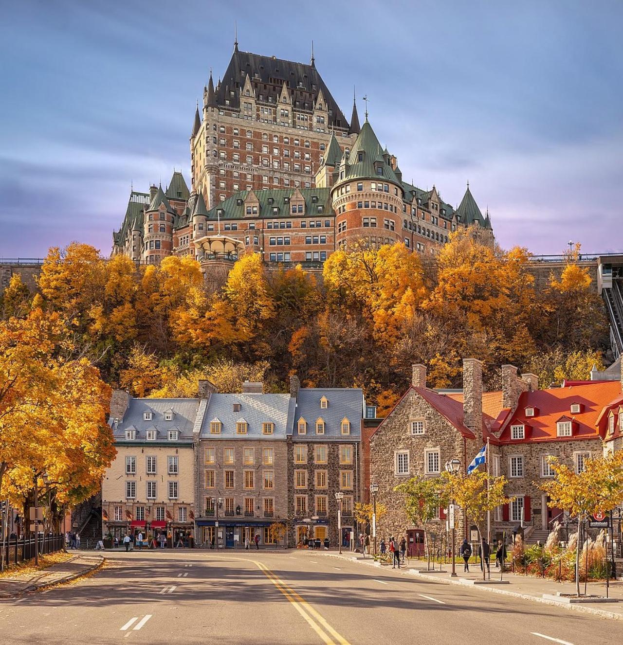 Initial - District - Centre-Ville De Quebec Exterior photo